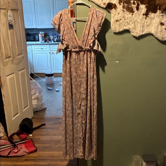 Floral Ruffle Dress - Picture 2 of 3